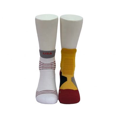 Дышащие быстрые сухие красочные носки для мужчин Custom Logo Regular Style Athletic Grip Socks