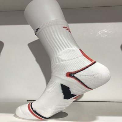 Открытие иглы Мужские спортивные носки на заказ с 200 швами и обычным стилем